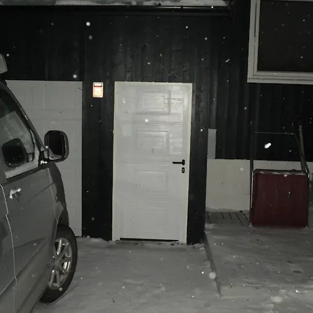 G29 Sokkelleilighet Sentralt I Tromso, Ca. 50kvm. Apartmán *