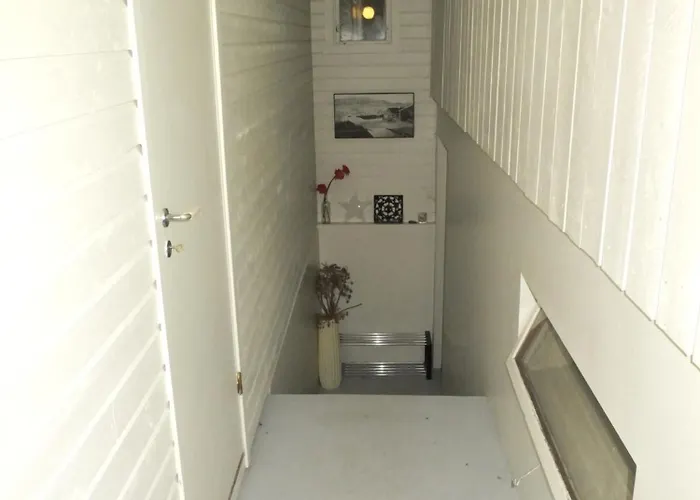 Apartamento G29 Sokkelleilighet Sentralt I Tromso, Ca. 50kvm. *